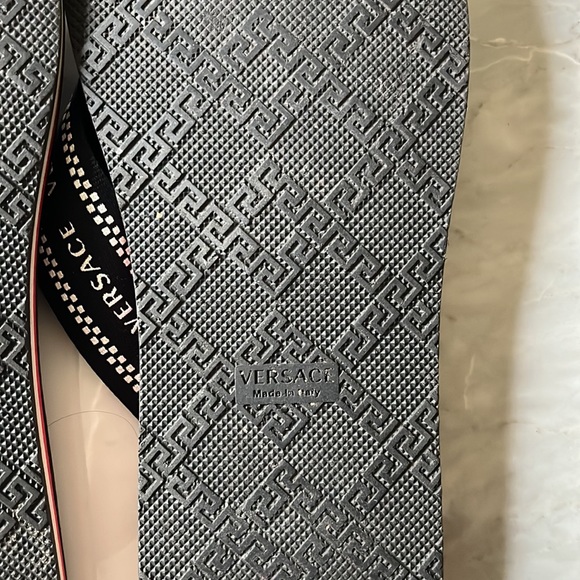 Mens Authentic Versace Sandals - Picture 5 of 6